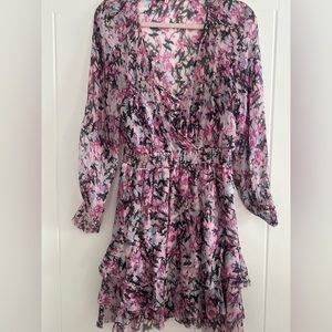 Diane Von Furstenberg Dress!  Adorable, fun flirty dress!
